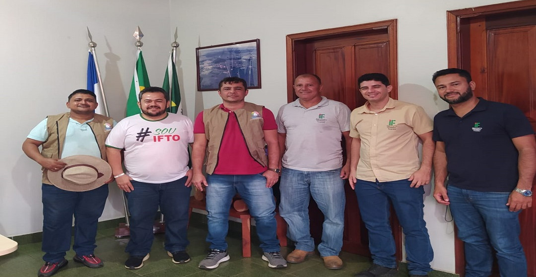 CBHRLC VISITA VIVEIRO DO CRAD EM ARAGUATINS: UMA PARCERIA EM PROL DA RECUPERAÇÃO DE ÁREAS DEGRADADAS
